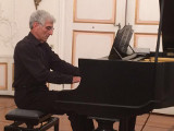 Peter%20Feuchtwanger%20Gedankkonzert,%20Waldkirch%20-%20Andrew%20Kraus%20-%20Adolph%20von%20Henselt,%20Wiegenlied,%20Franz%20Schubert,%20arr.Leopold%20Godowsky,%20Wiegenlied,%20David%20Saperton,%20Zephyr