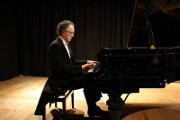 William%20Cuthbertson%20spielt%20Chopin